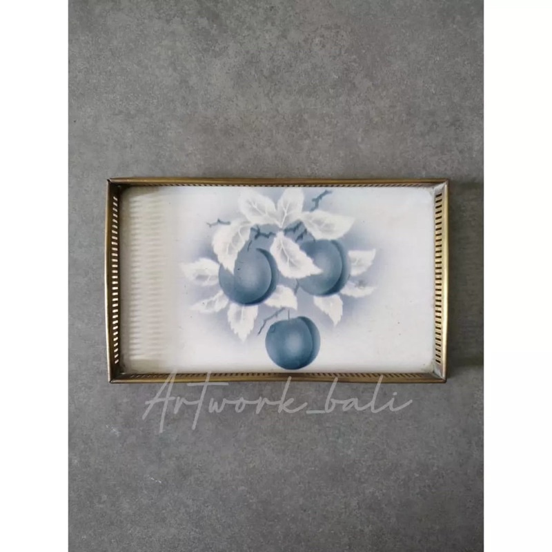 Nampan keramik antik