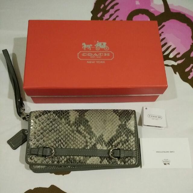 Authentic New with tag Coach Black Gray Exotic Snake Embossed Buckle Slim Clutch Wallet100% original