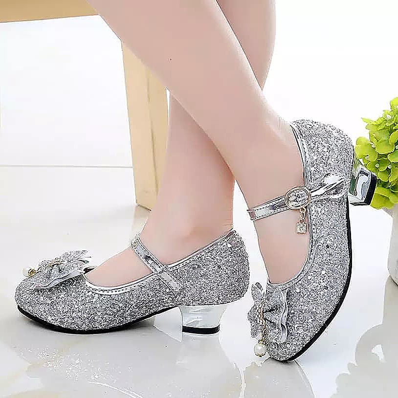 Sepatu High Heels Anak Perempuan Kategori IV