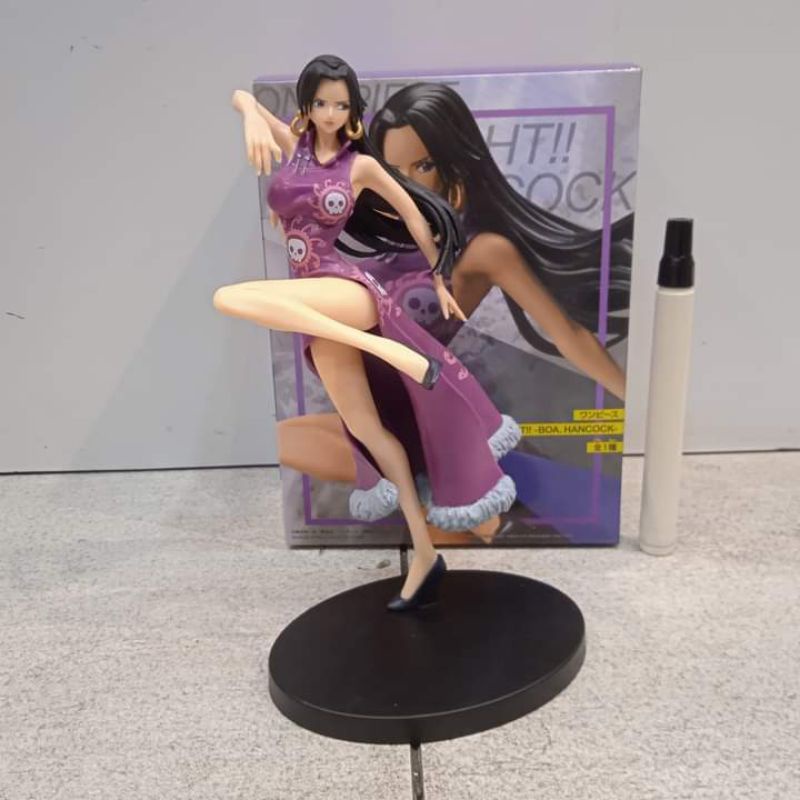 Mainan figure boa hancock lady fight one piecebahan pvcDetail bagusTinggi sekitar 20cm