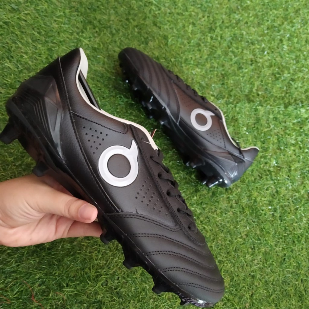 SEPATU BOLA ORTUSEIGHT FORTE SAVAGE