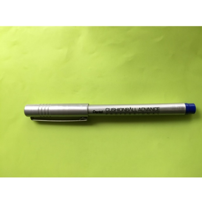

Cushion Ball Pen PENTEL RD 38 warna biru diametet 08 mm