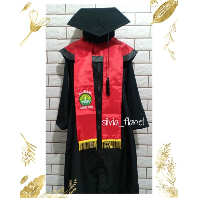 Baju wisuda