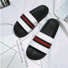 SANDAL SLIP ON PRIA/WANITA MOTIF GARIS MERAH CASUAL