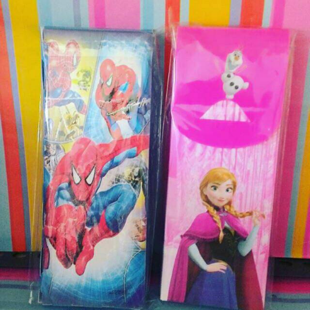 

Tempat pensil/kotak pensil karakter anak
