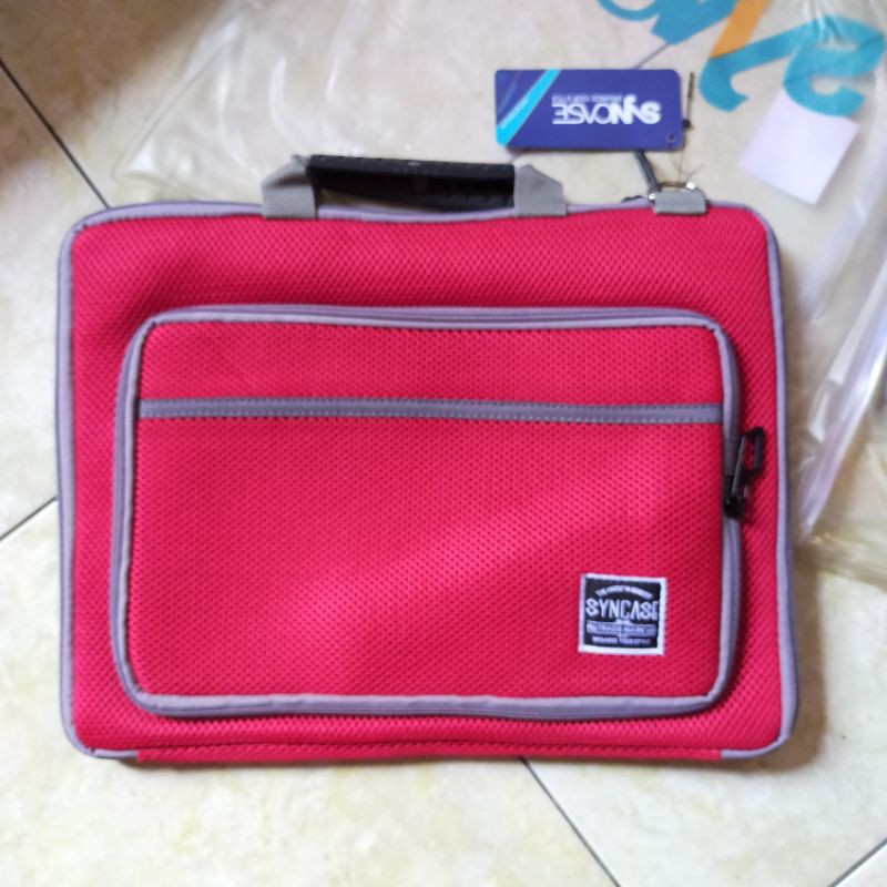 Tas softcase laptop notebook - Syncase SY02-D0801 ukuran 13 - 14 inch  dengan tali selempang