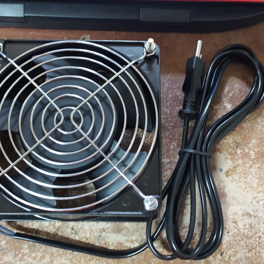 Single Fan for closed rack or wallmount rack server free kabel power