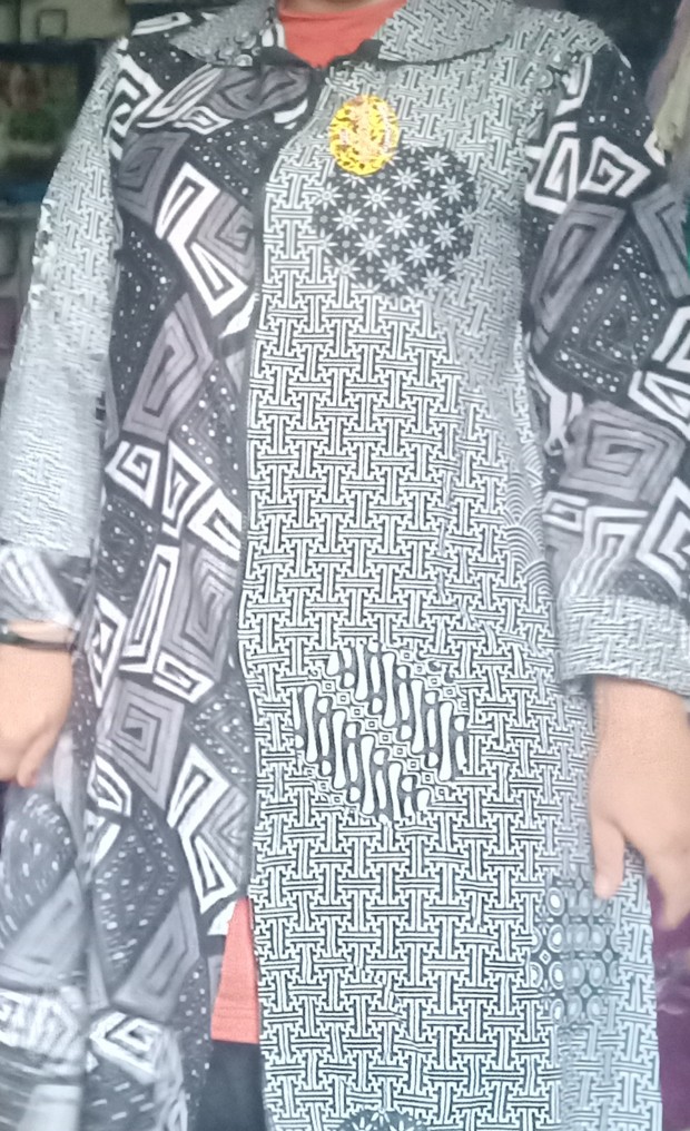 Ada Jumbo Tunik Seling Zipper Mono Batik Modern Kantor Monochrome Seragaman Kerja Mozaik Monokrom