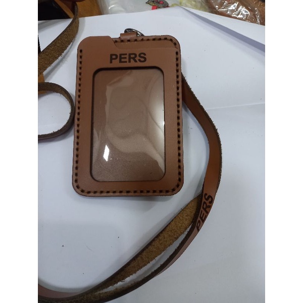 

Nametag Id Card Holder PERS Asli Kulit