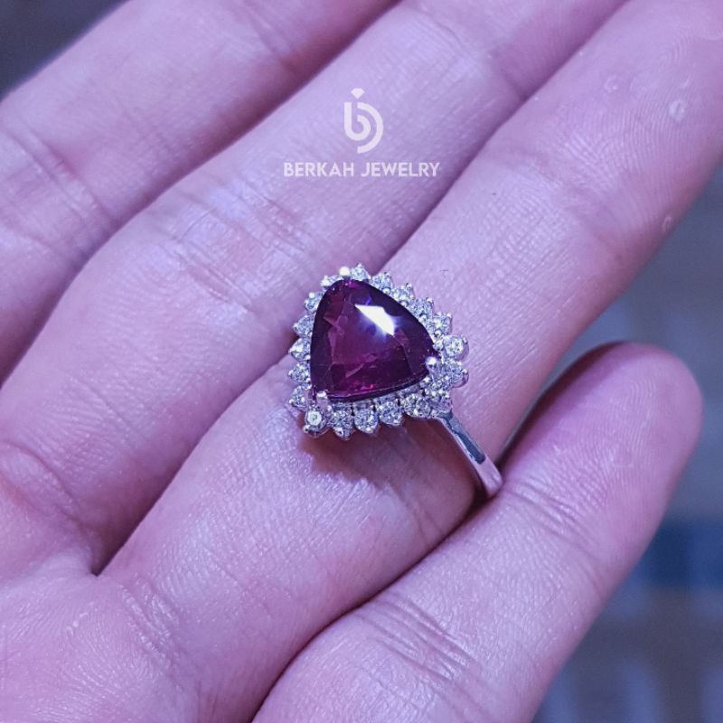 Cincin emas putih 40% berlian asli dan batu Garnet