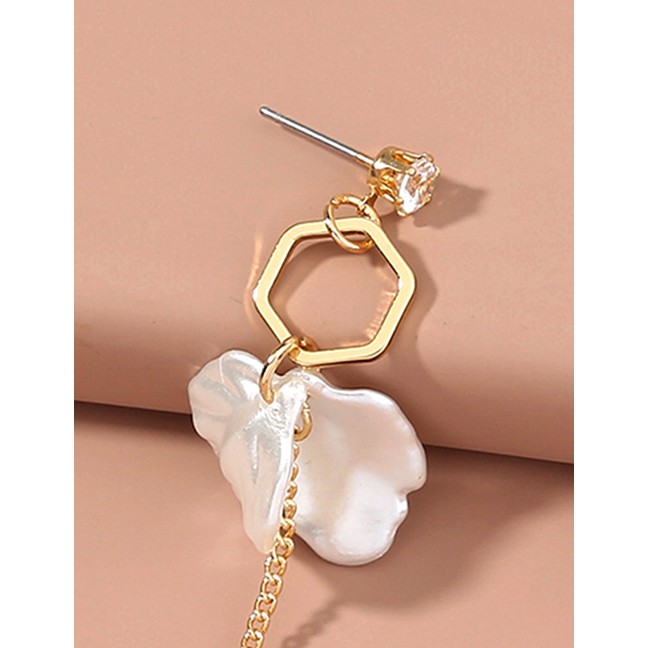 LRC Anting Fashion White Imitation Pearl Leaf Long Tassel V06989