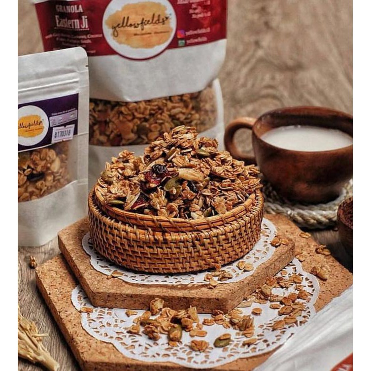 

Granola Classic Cinnamon by Yellowfields