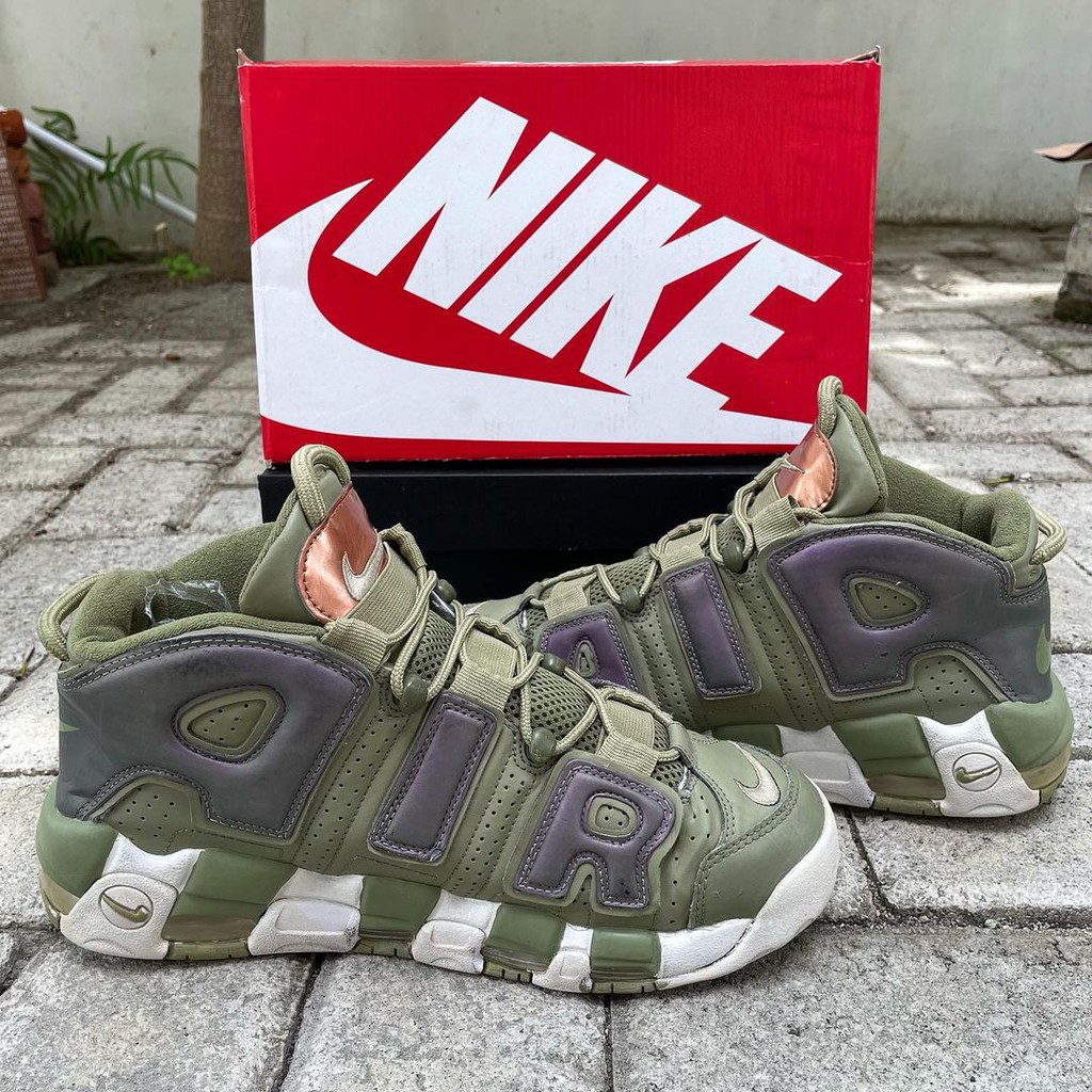 nike uptempo green and black