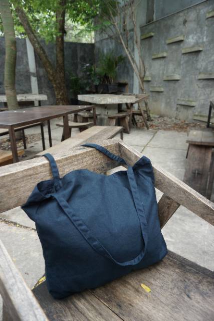 NUDIE BAG / TOTEBAG KANVAS WANITA NAVY