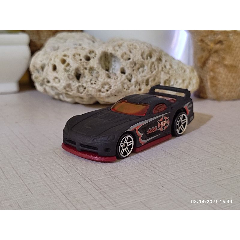 hot wheels dodge viper gts-r hitam doff 822 loose