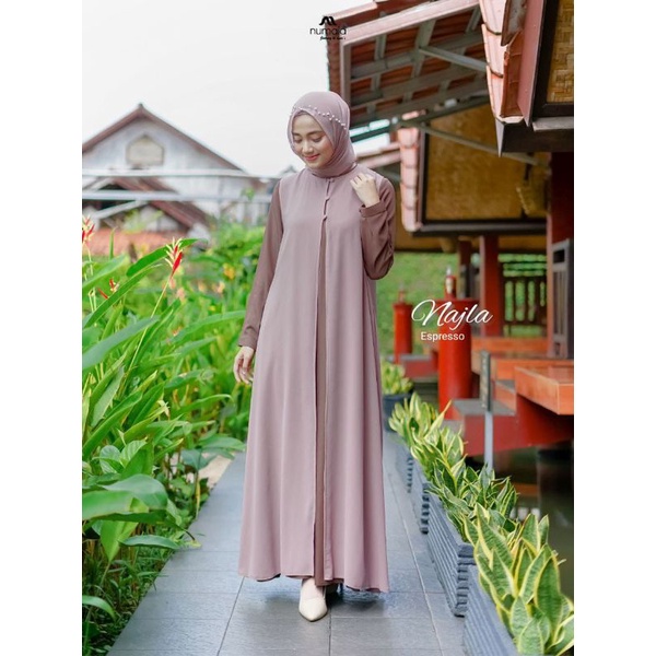najla by numaia ( outer)