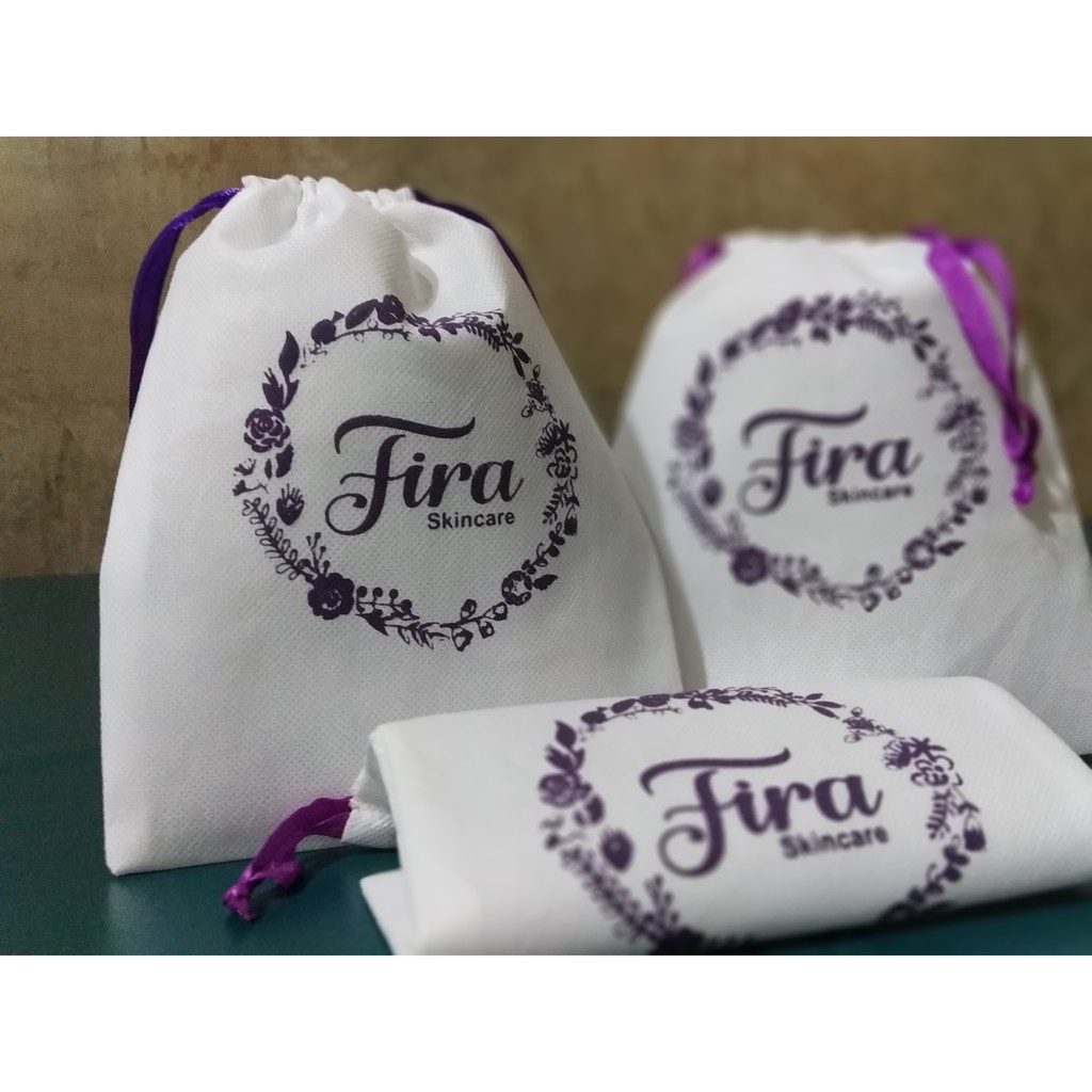 

Pouch Serut Spunbond 15x20cm - Souvenir Pernikahan dan Promosi - Souvenir Custom Murah