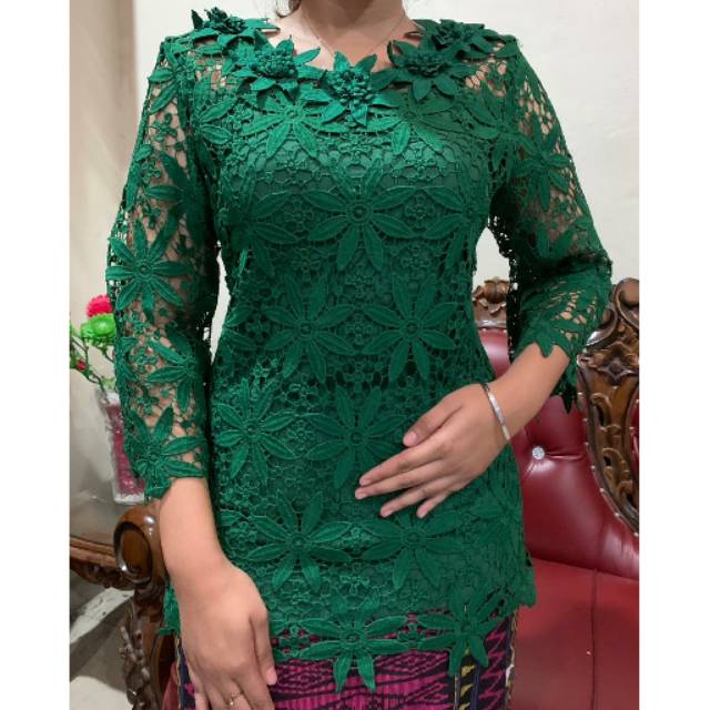Atasan Brokat Hafizah ukuran