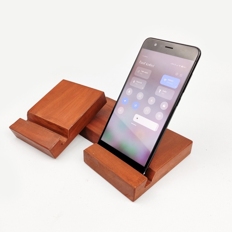 Stand Holder Tablet Handphone Kayu Universal