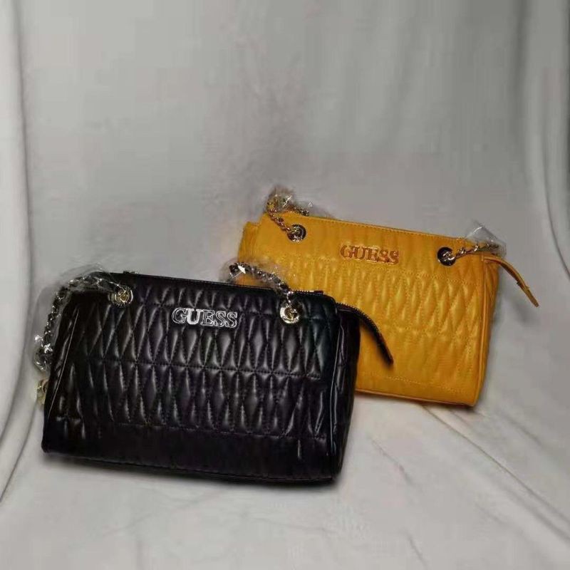 TAS WANITA GUESS QUILTED SPEEDY ORII GS222