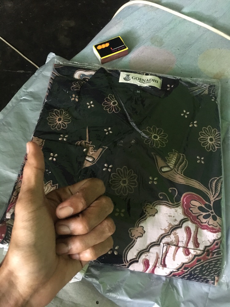 Dewandaru Merah Goenadhi Kemeja Batik Pria Premium Adhiwangsa Slimfit