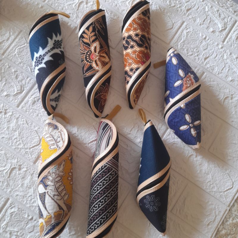 

Tempat pensil batik