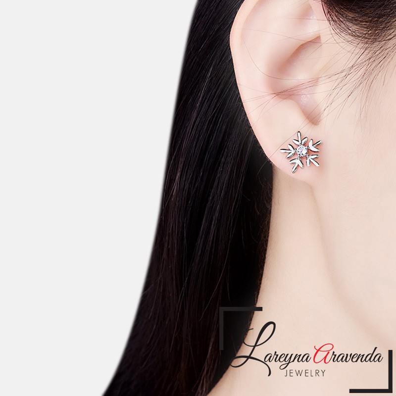 Anting Wanita Titanium Motif Snow Kristal Crystal Anti Karat Non Alergi AT064