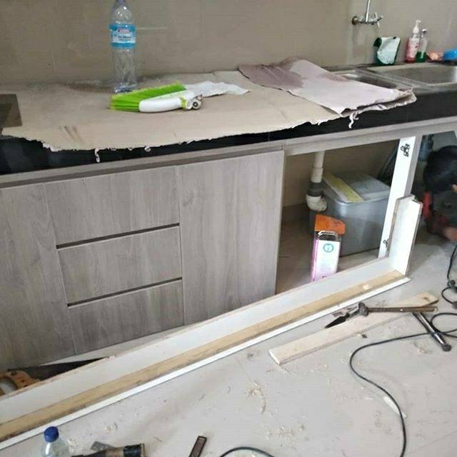 Kitchen set, lemari bawah tangga, lemari baju, mini bar, meja, shofa, granit, dipan, dll