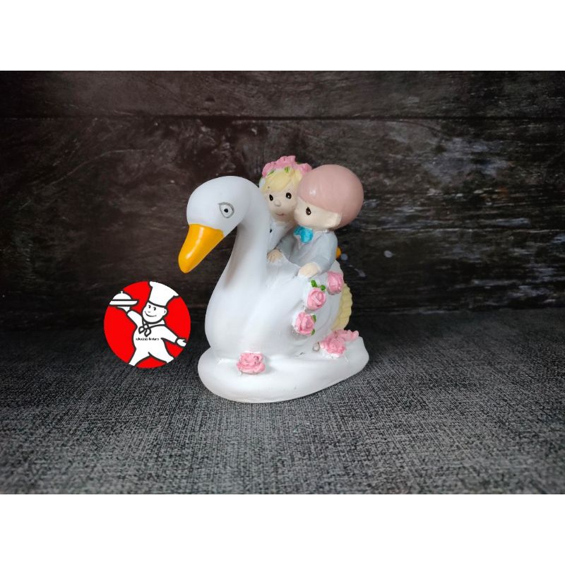 PATUNG PENGANTIN HIASAN CAKE TOPPER PAJANGAN KUE PRECIOUS MOMENT PMWANGSA