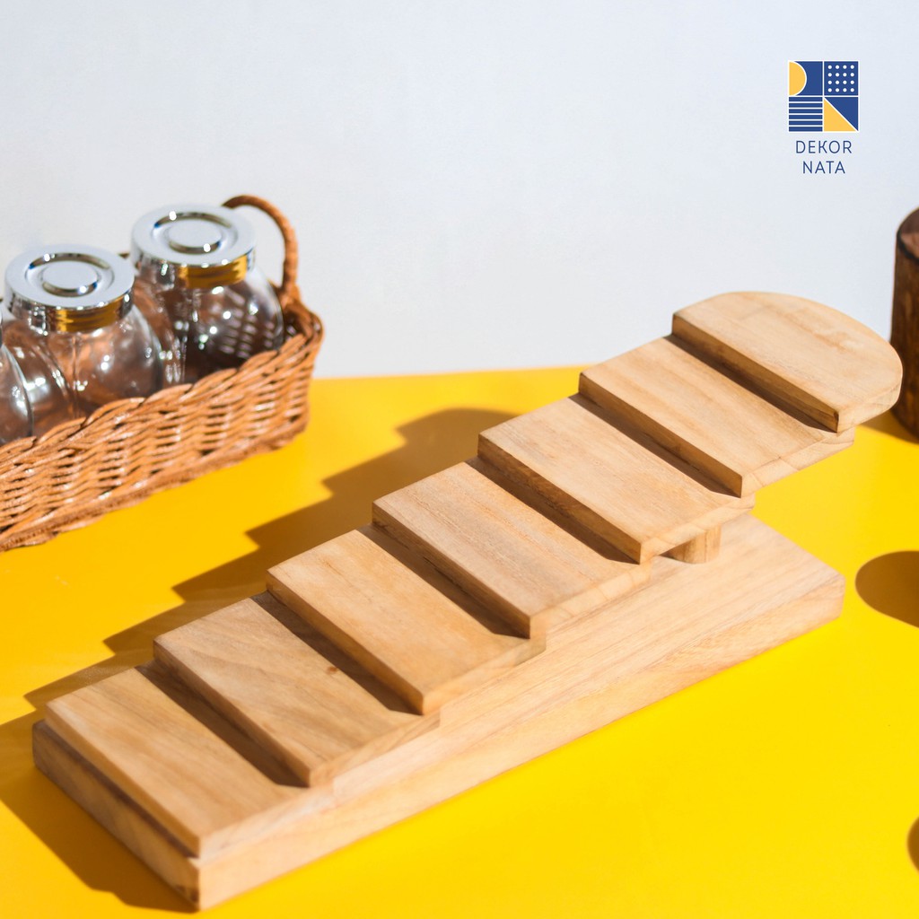 

Dekornata Omnom Sushi Stair Plate / Tatakan Kayu / Tangga Kayu Sushi