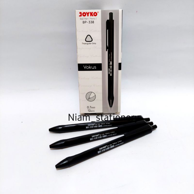

Azka_Niam SELUSIN ( 12 PCS ) Ball Pen Pena Pulpen Cetekan Segitiga Vokus BP-338 Joyko 0.7mm