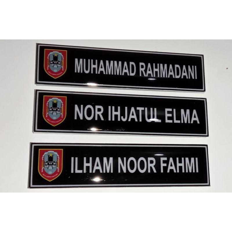 

Name Tag Pengait peniti