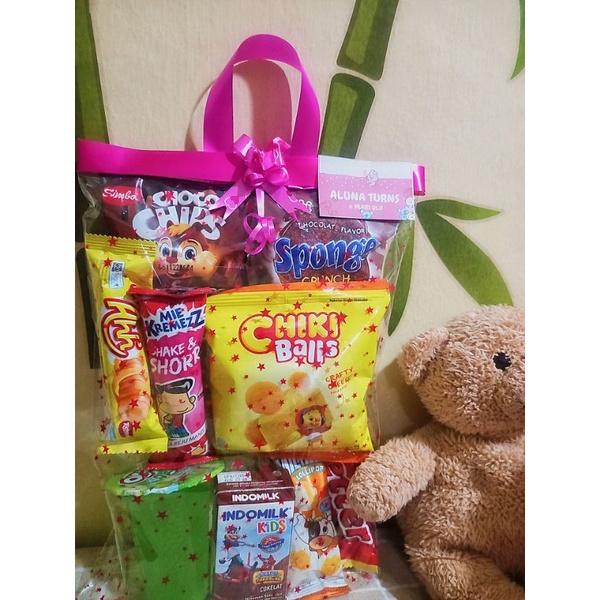 

Paket snack ulang tahun LENGKAP MURAH / FREE CARD / GOODIE BAG ULANG TAHUN