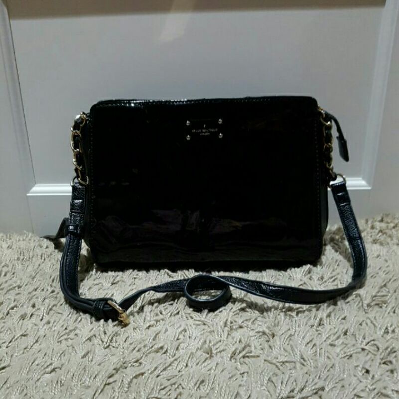 Preloved sling bag Pauls Boutique