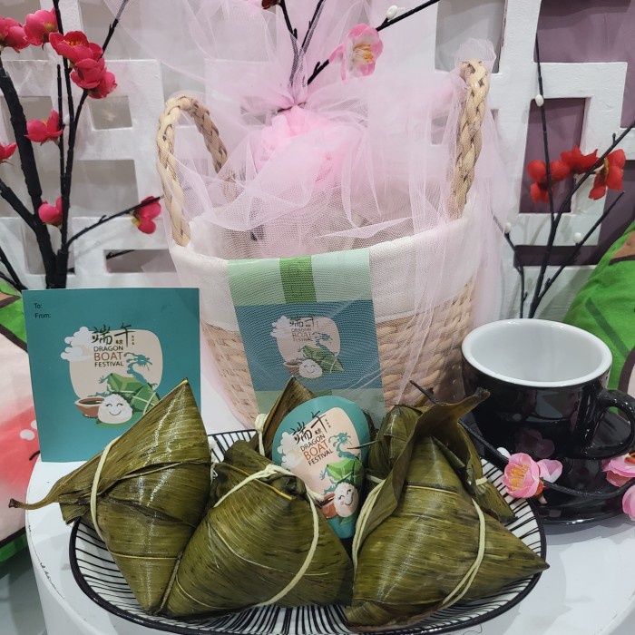 

Paket box hampers bakcang kwecang homemade chinese dumpling 22