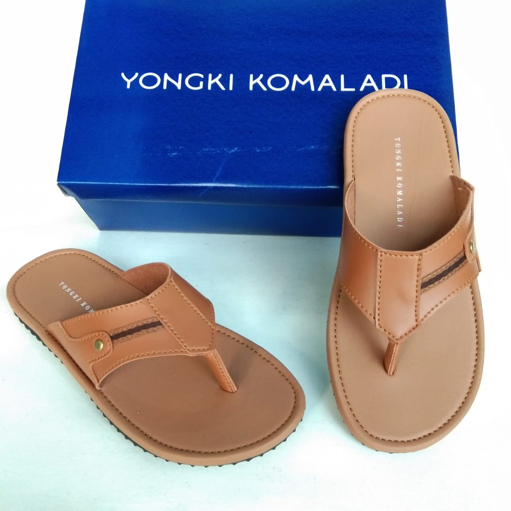 Sandal pria casual yongky komaladi