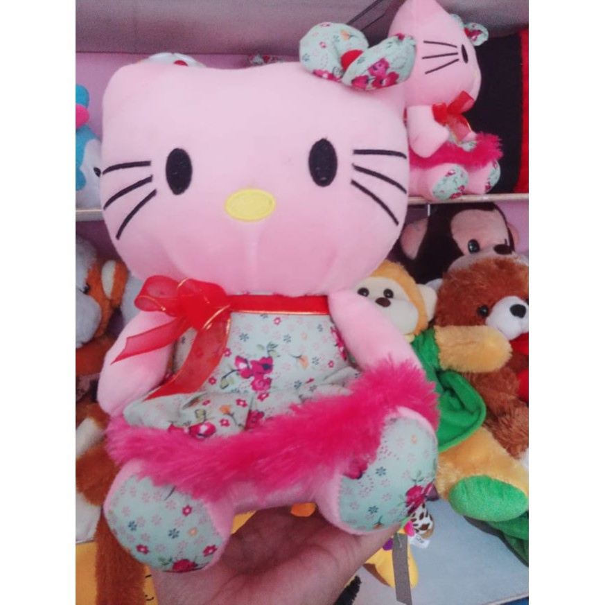 Boneka hello kitty