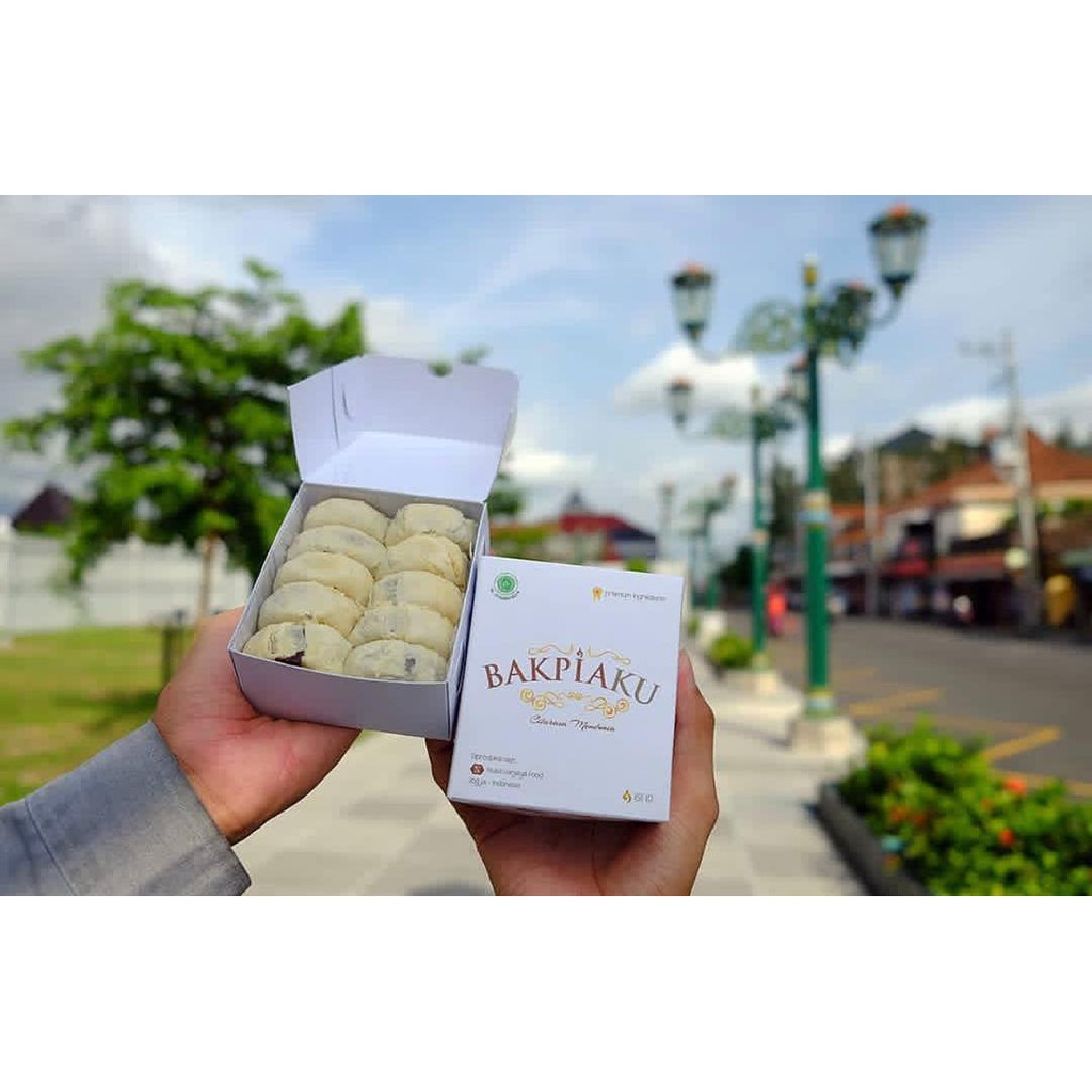 

BAKPIAKU ISI 20 ( OLEH OLEH JOGJA)