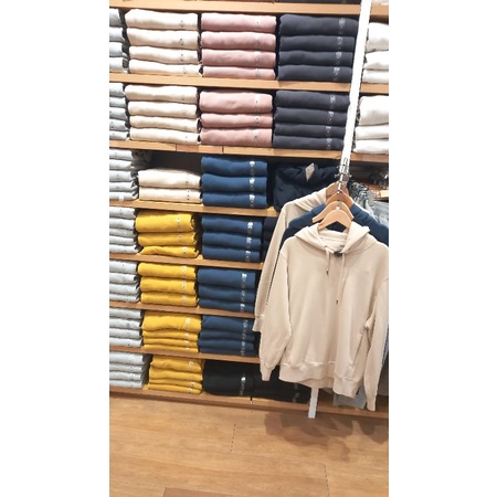 JASTIP Sweater hoodie uniqlo original  cowok