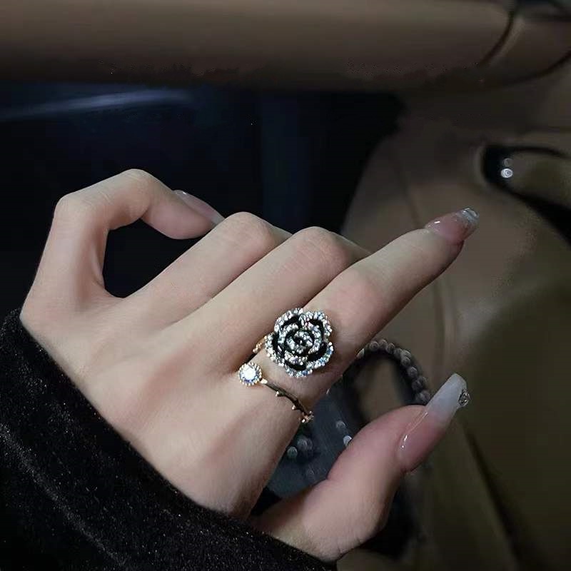 AY(CN) Cincin Model Terbuka Desain Bunga Kamelia Hias Kristal Warna Silver Untuk Wanita