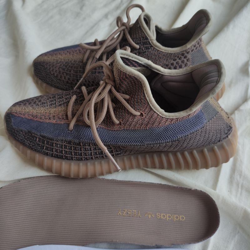 Sepatu Sneakers Adidas Yeezy 350 v2 fade size 43 1/3 original preloved bekas second