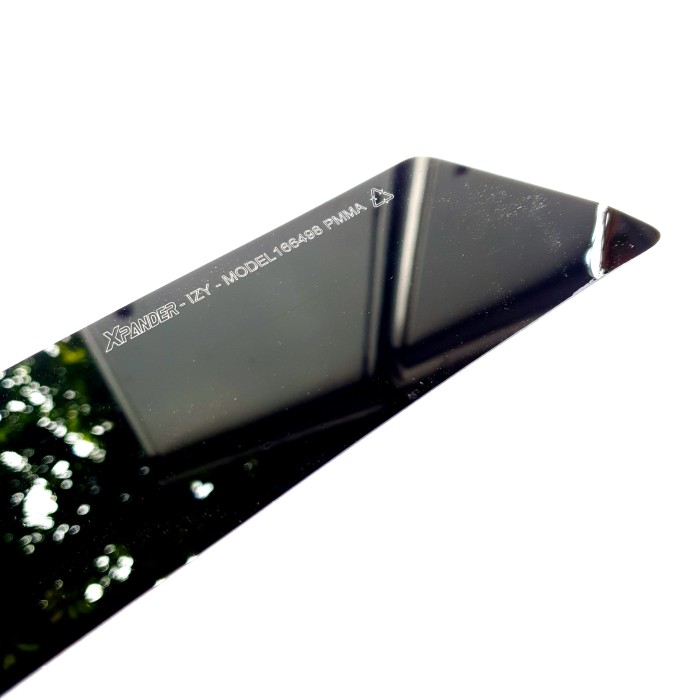 TALANG AIR MOBIL MITSUBISHI XPANDER MODEL FLAT AKRILIK HITAM
