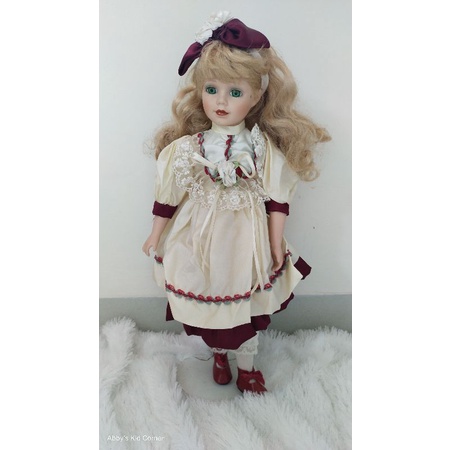 Porcelain Doll Preloved