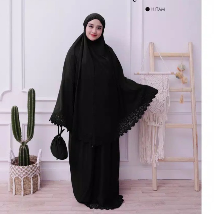 TERLARIS MUKENA / MUKENA DEWASA TRAVELLING KATUN SILKY HITAM POLOS DIJAMIN ADEM