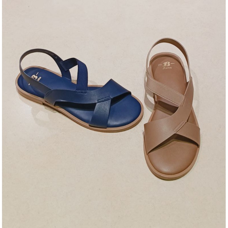 Sandal wanita Bata Original bahan sentesis model kenip flat