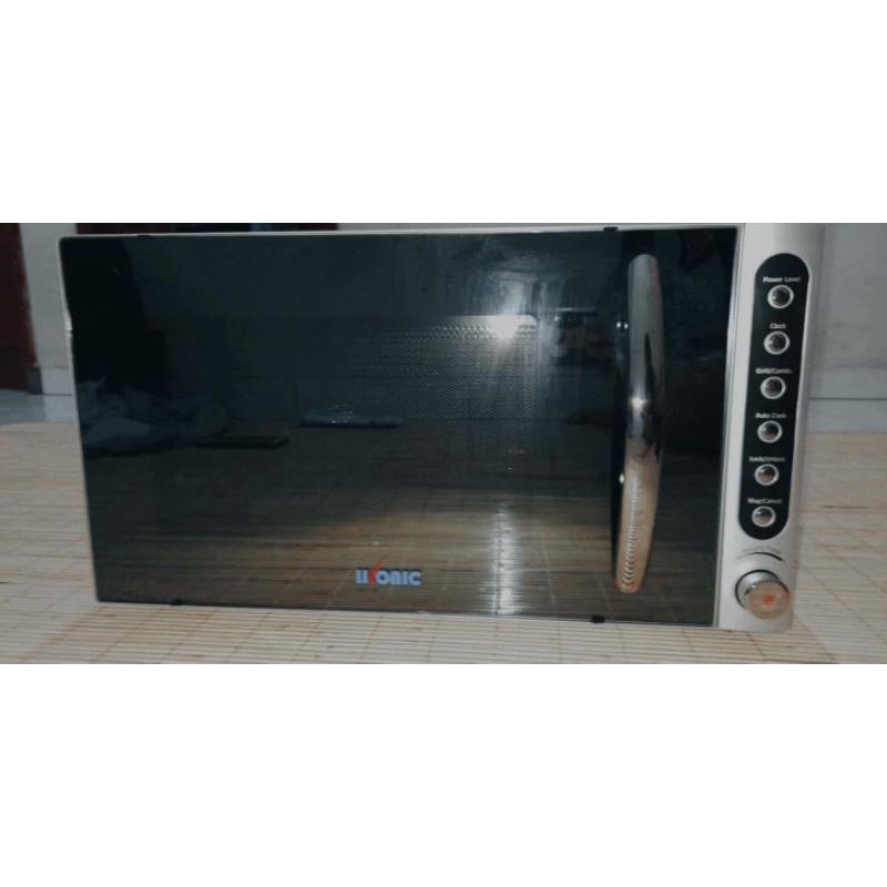 Grill Microwave Oven (IKONIC - G 239 S)