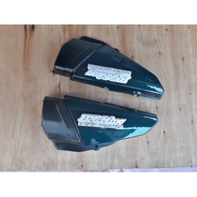 bok aki tutup aki cover aki tempong aki Yamaha RX-King warna list crome set ( kanan kiri ) bok aki R
