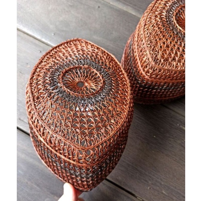 Peci Rotan Cokelat muda list hitam