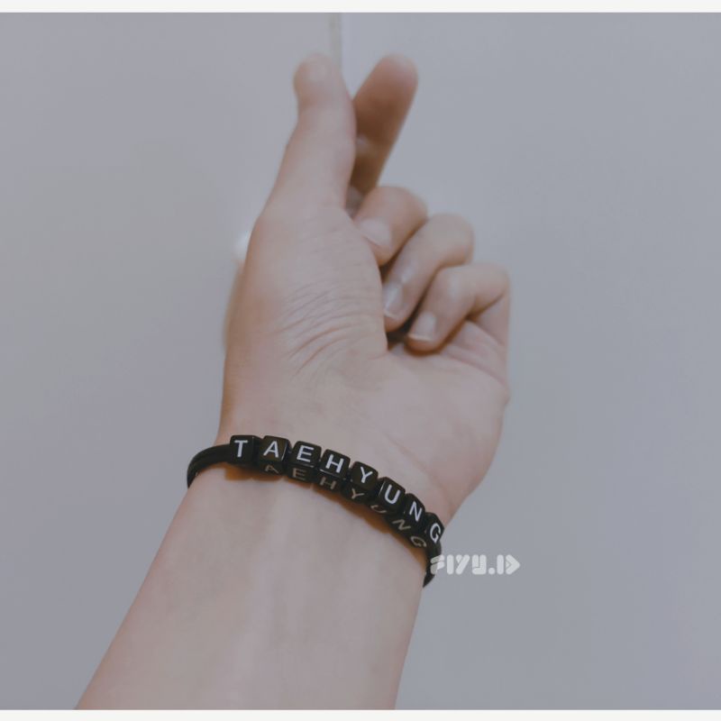 GELANG BTS ARMY / GELANG NAMA MEMBER BTS / JUNGKOOK / V TAEHYUNG / SUGA / RAP MONSTER / JIN / JIMIN / JHOPE