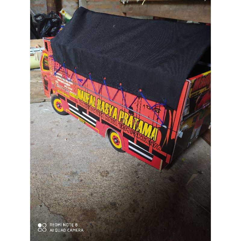 Miniatur truk miniatur trek miniatur truck oleng anti gosip